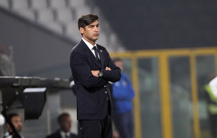 记者：丰塞卡会带里尔的门将教练到米兰